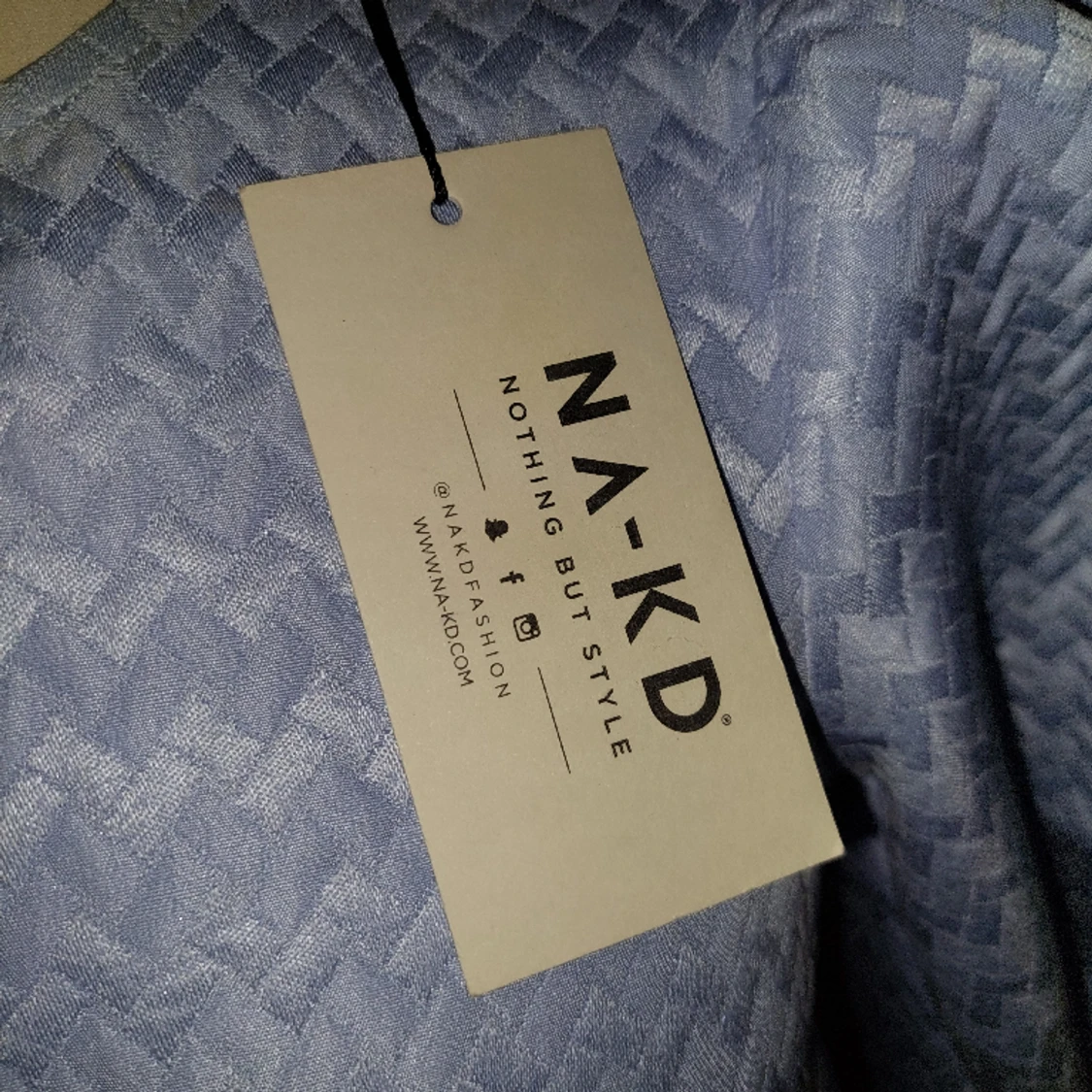 Ny klänning med tagg - 91