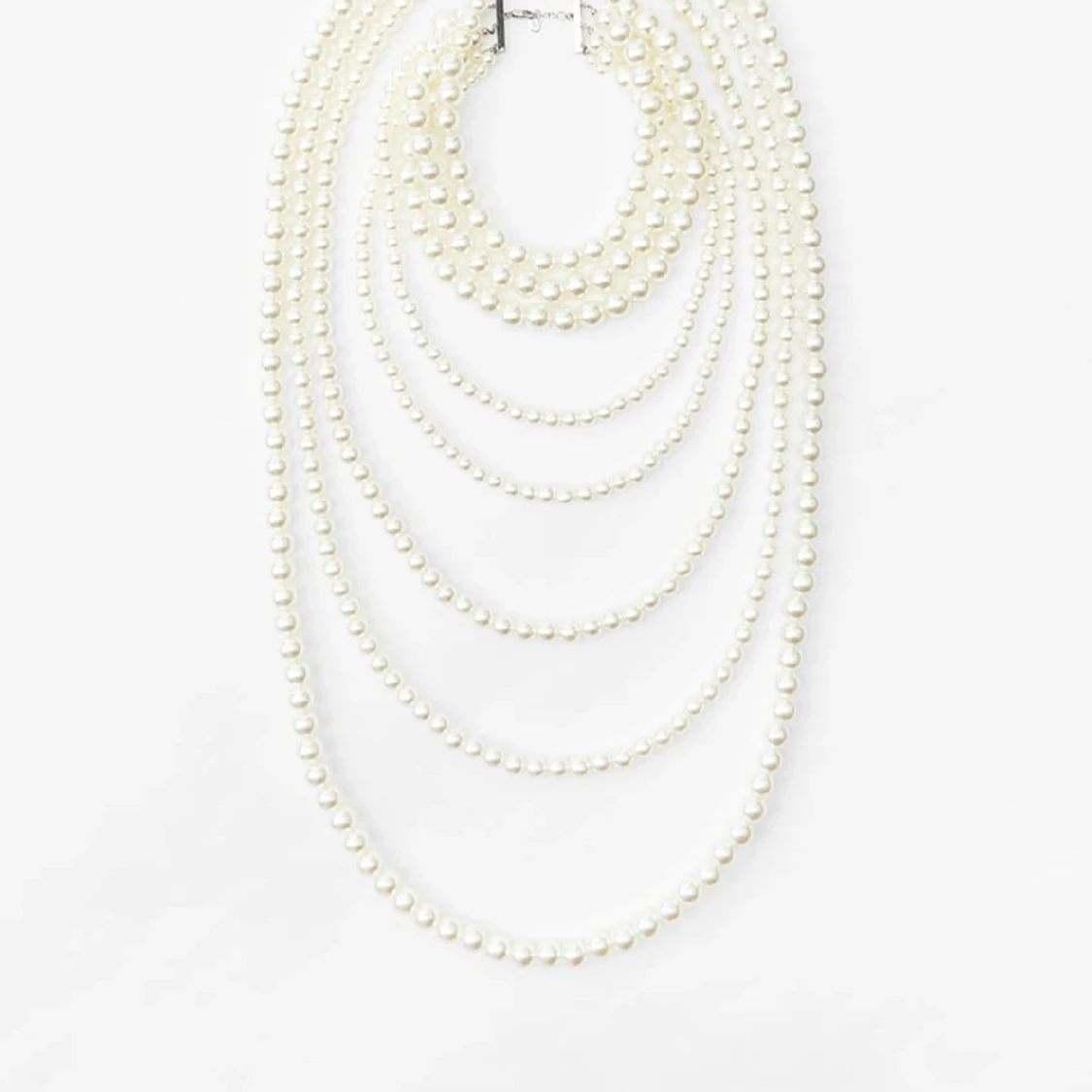 Söker Pärlhalsband zara - 90