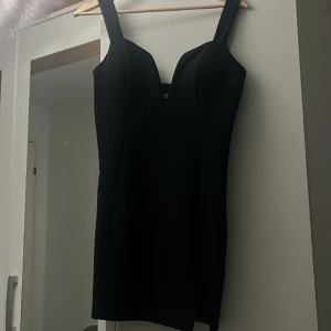 Klänning - Perfekta klänningen för nyår. Använd endast en gång.