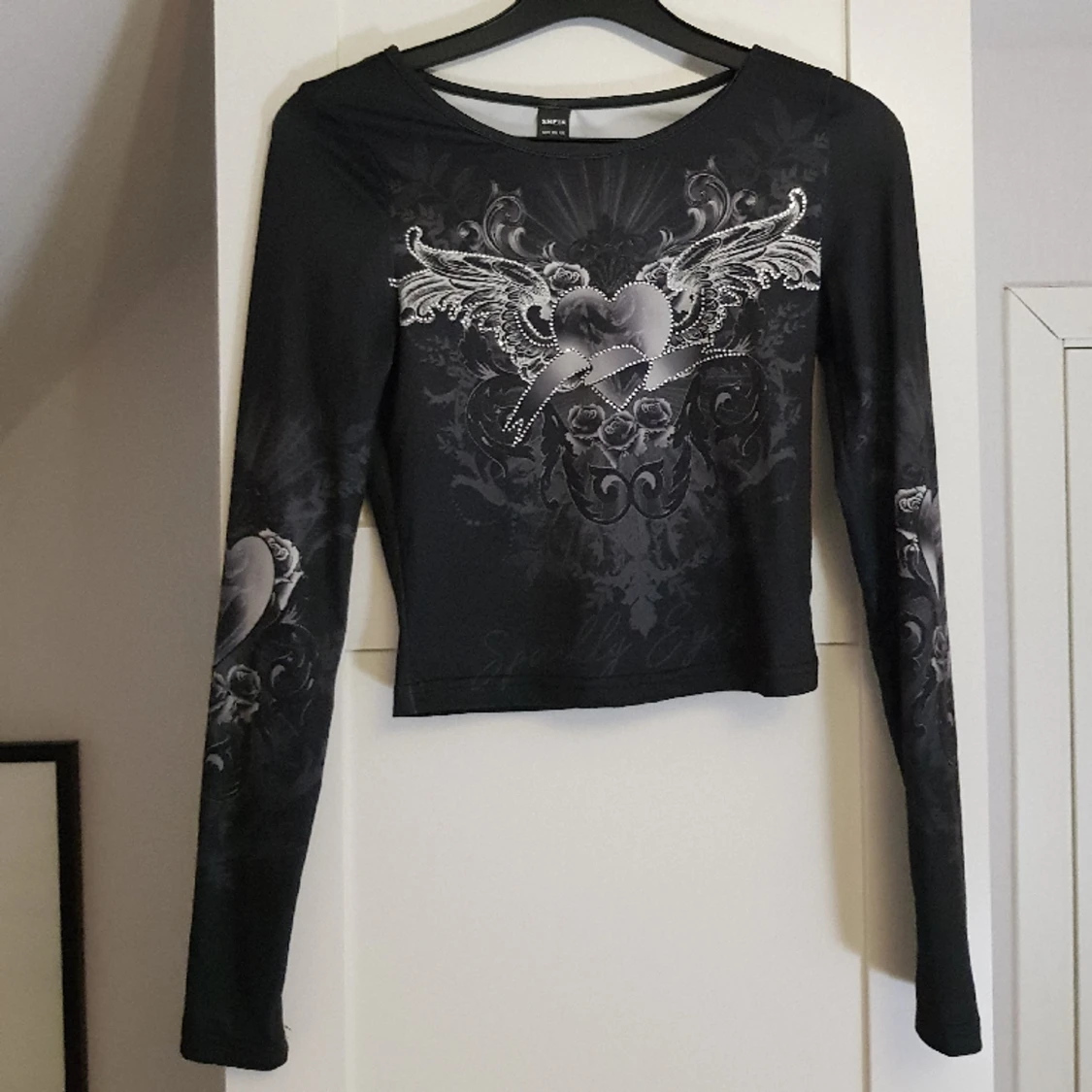 Mörkgrå y2k tröja med tryck