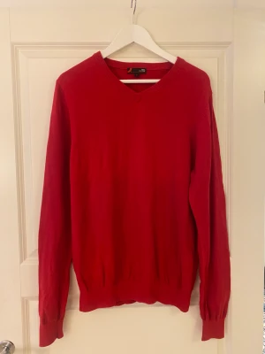 Pima cotton tröja  - I Röd pima cotton tröja I Bra skick I storlek M I 