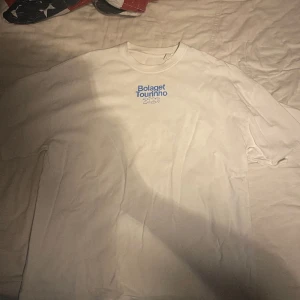 Bolaget T-shirt  - Tja säljer nu bolagets TOURINHO 2023  då jag aldrig använder den. Storleken är L men den är typ som XL för att de är en bagy tröja.