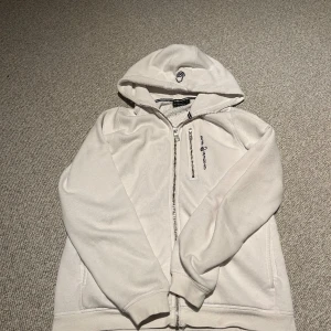 Sail Racing Zip Hoodie - Sail Racing Zip Hoodie köpt för 1299 i butik, säljes då den sällan används