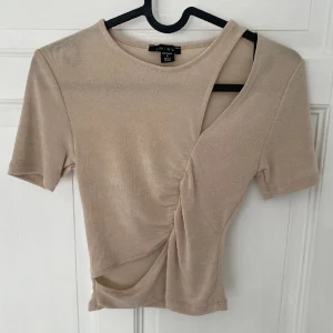 Beige topp - Beige topp från New Yorker. Helt oanvänd! Storlek S🤍