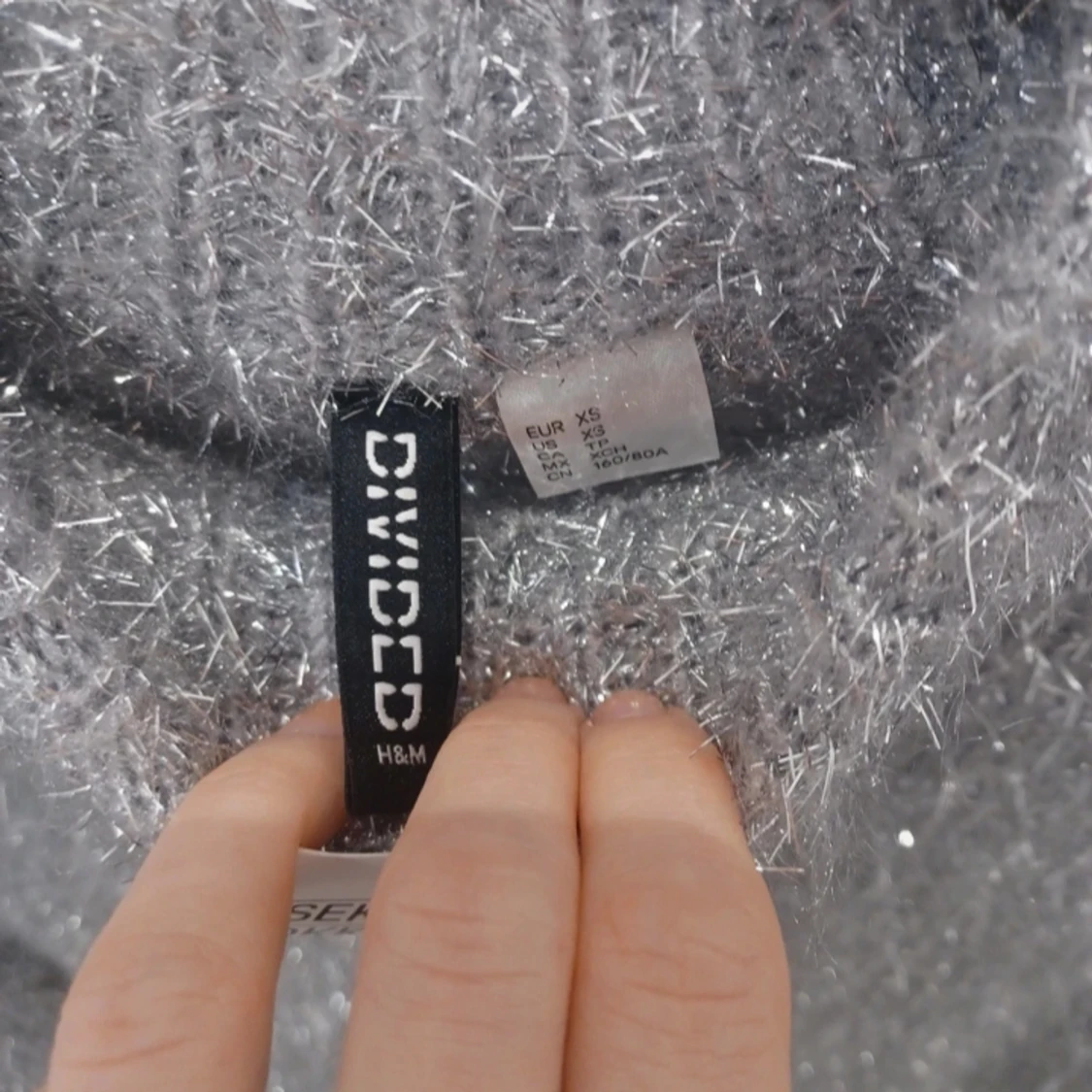 Glittrig tröja storlek xs h&m - 91