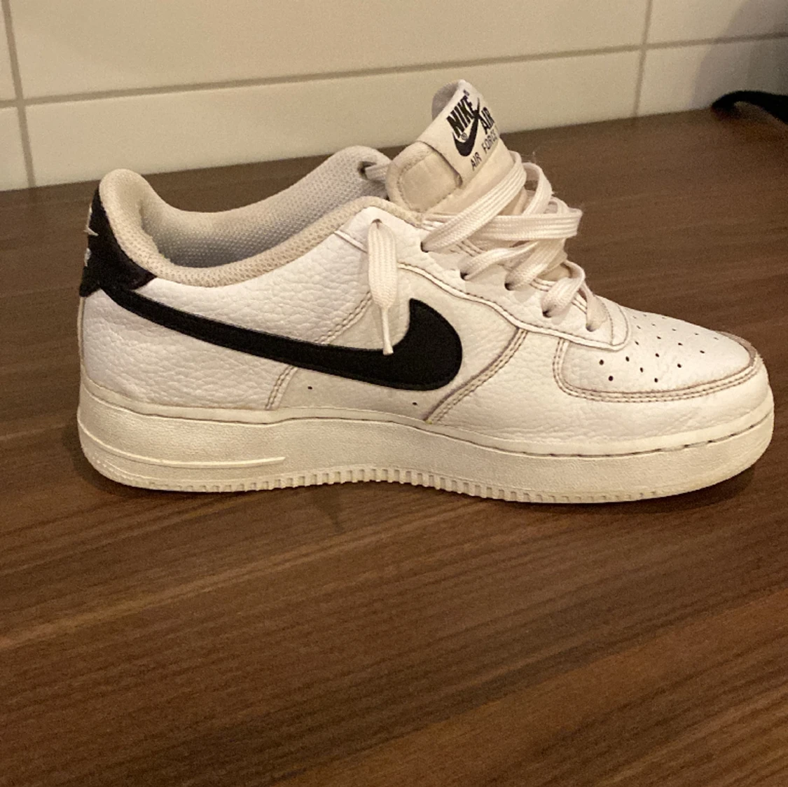 Nike Air force 1 Svart & vit  - 91
