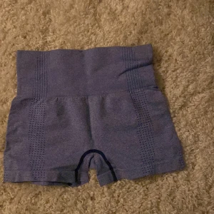 Tränings shorts - Super duper söta tränings shorts från shein. Köpte i 2pack för 299kr. (Jag kommer hem v.8 och postar då)