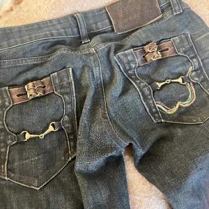 Jätte snygga replay jeans kommer ej till användning bootcut/slim