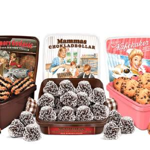 Säljer kakor till studenten. Du kan välja mellan bland annat  Mammas choklad bollar, smillas sursokarade godisar, mormors dubbla chocklad flarn och mycket mer (ni kan se alla på bild 2-3)💞💞 https://  www.kakservice.se/Shop/Beatrix-/90798373  