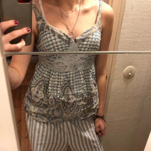 Topp - Vintage topp! Lite skrynklig på bilden