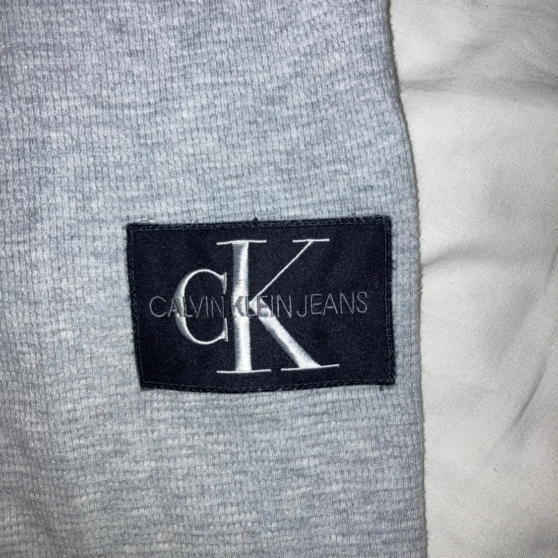 Grå Calvin Klein tröja  - 91