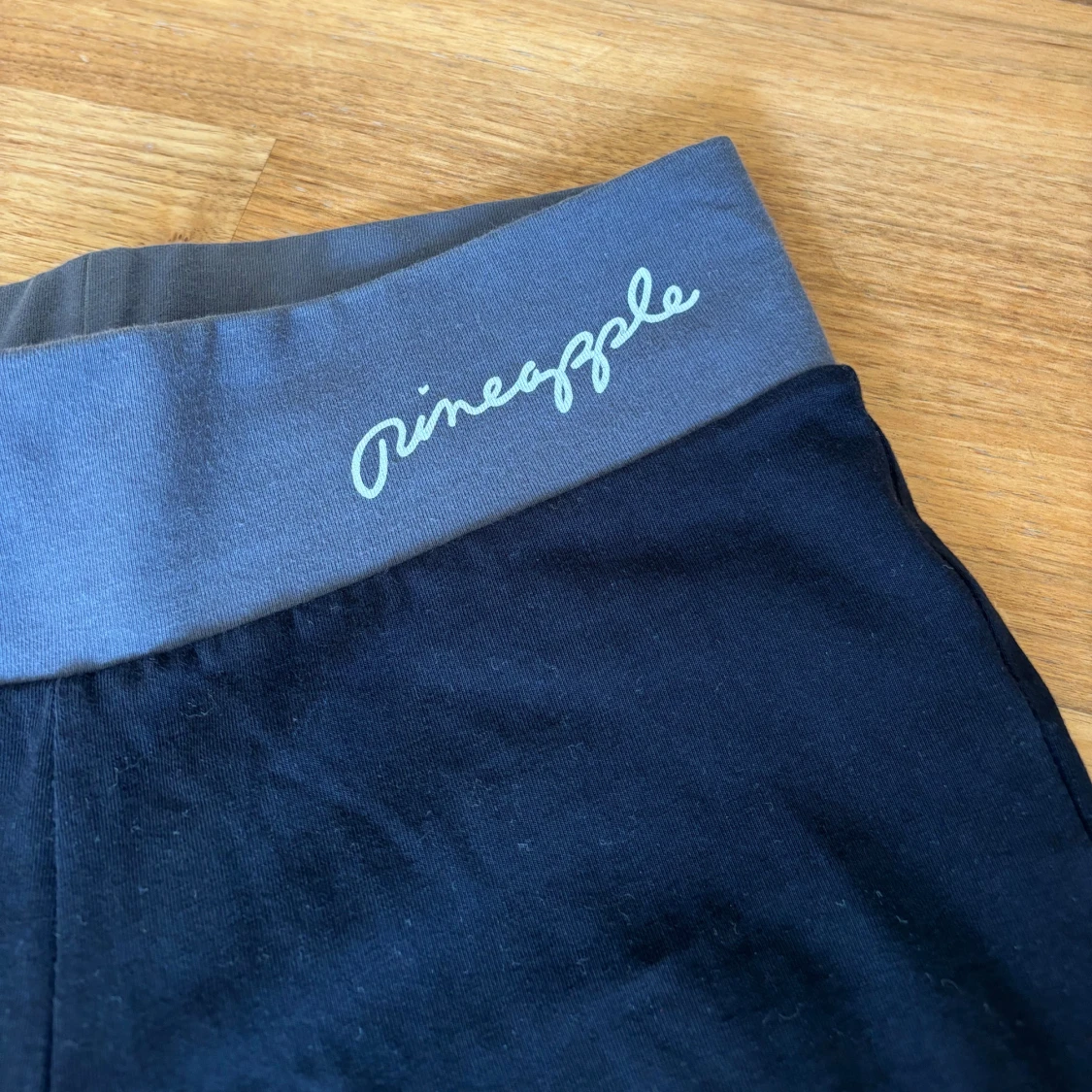 Pineapple bootcut yogabyxor - 93