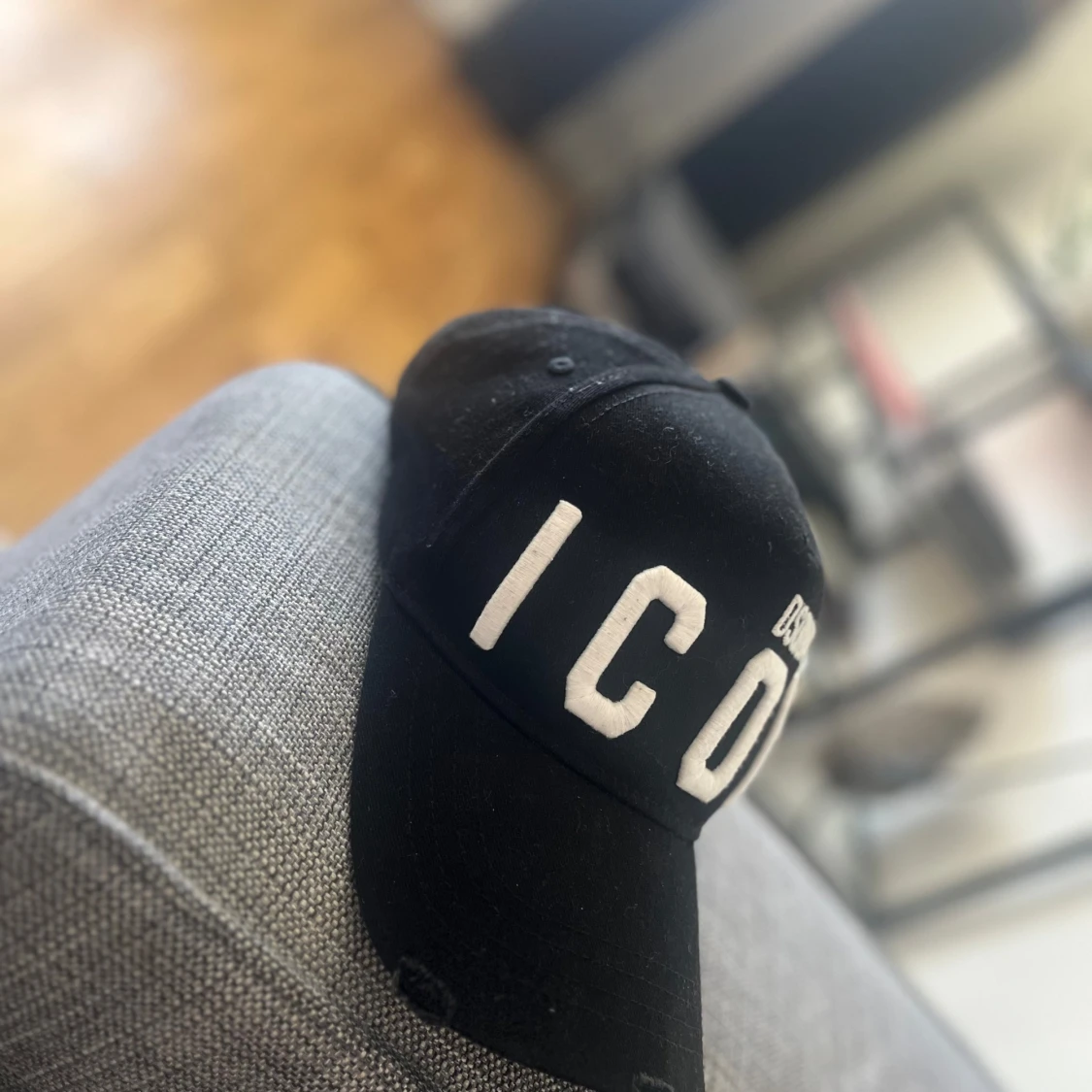 DSQUARED2 keps  - 90