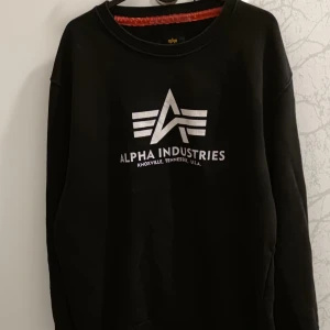 Alpha Industries XXL - Alpha Industries storlek XL.