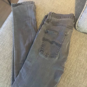 Nudie grimtim - Säljer mina fina nudie grimtim i 31/34. Säljer dem för att de inte passade mig! Pris kan sänkas vid snabb affär, Hmu vid frågor eller andra funderingar😃