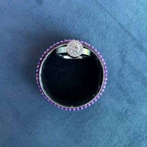 Edblad Ring! Nyskick - Jättefin ring från Edblad. Knappt använd men har några få, knappt synliga, repor. Storlek 19,5 (XL).