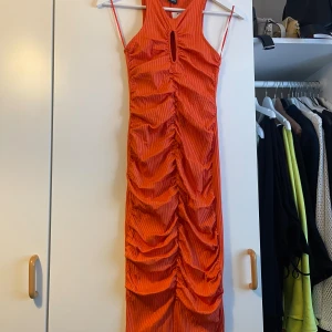 Klänning från Gina Tricot - Aldrig använt