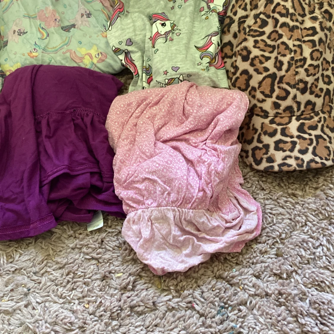 Sommriga barn  kläder till salu  - 93