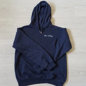 MaCherie hoodie - Använd men felfri MaCherie Hoodie från GinaTricot!💕 Storlek 158/164 men är lite oversized! Jättemysig och fin!