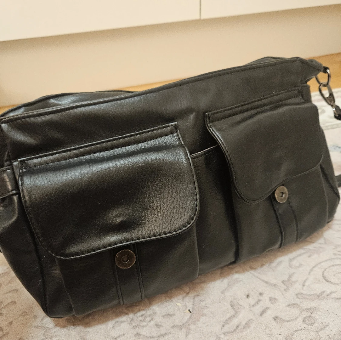Svart döskalle väska  - 91