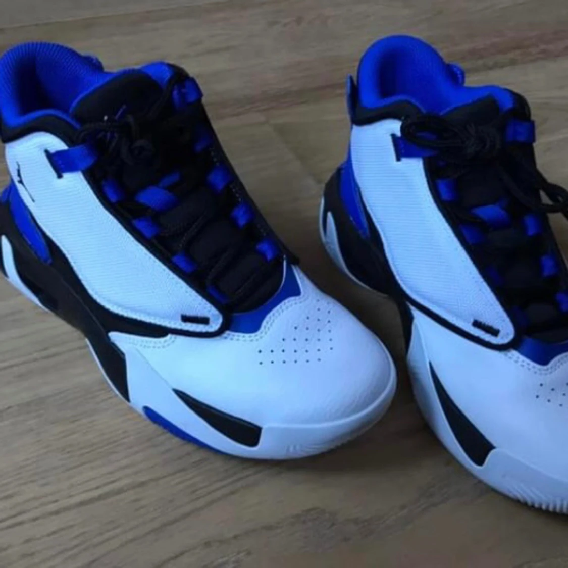 Sneakers Jordan Max Aura 4 - 90