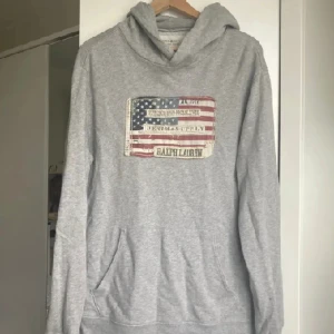 Ralph lauren tröja - Jättefin tröja från Ralph lauren i nyskick!