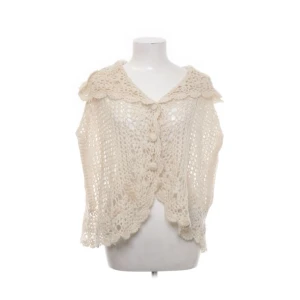 Söt kofta - Världens sötaste stickade kofta. Bara använd fåtal gånger! 💓