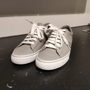 Ralph Lauren sayer canvas  - Nästan helt oanvända Ralph Lauren Sayer Canvas i storlek 43