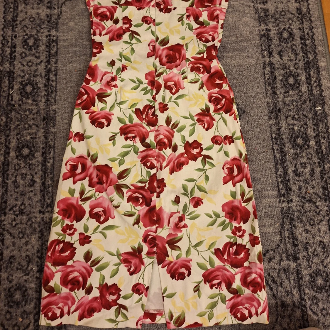 Blommig klänning - 90