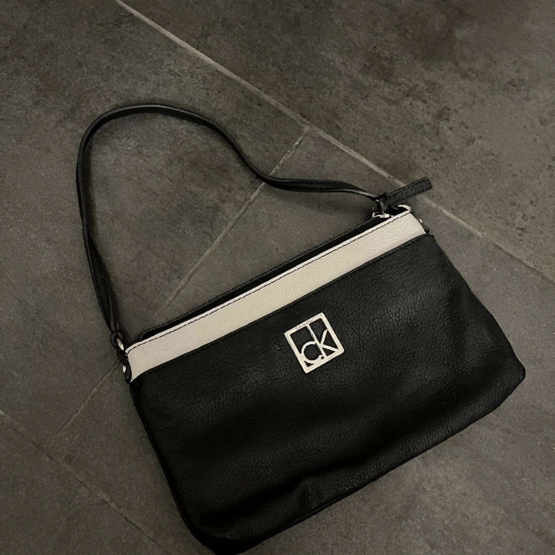Calvin klein väska