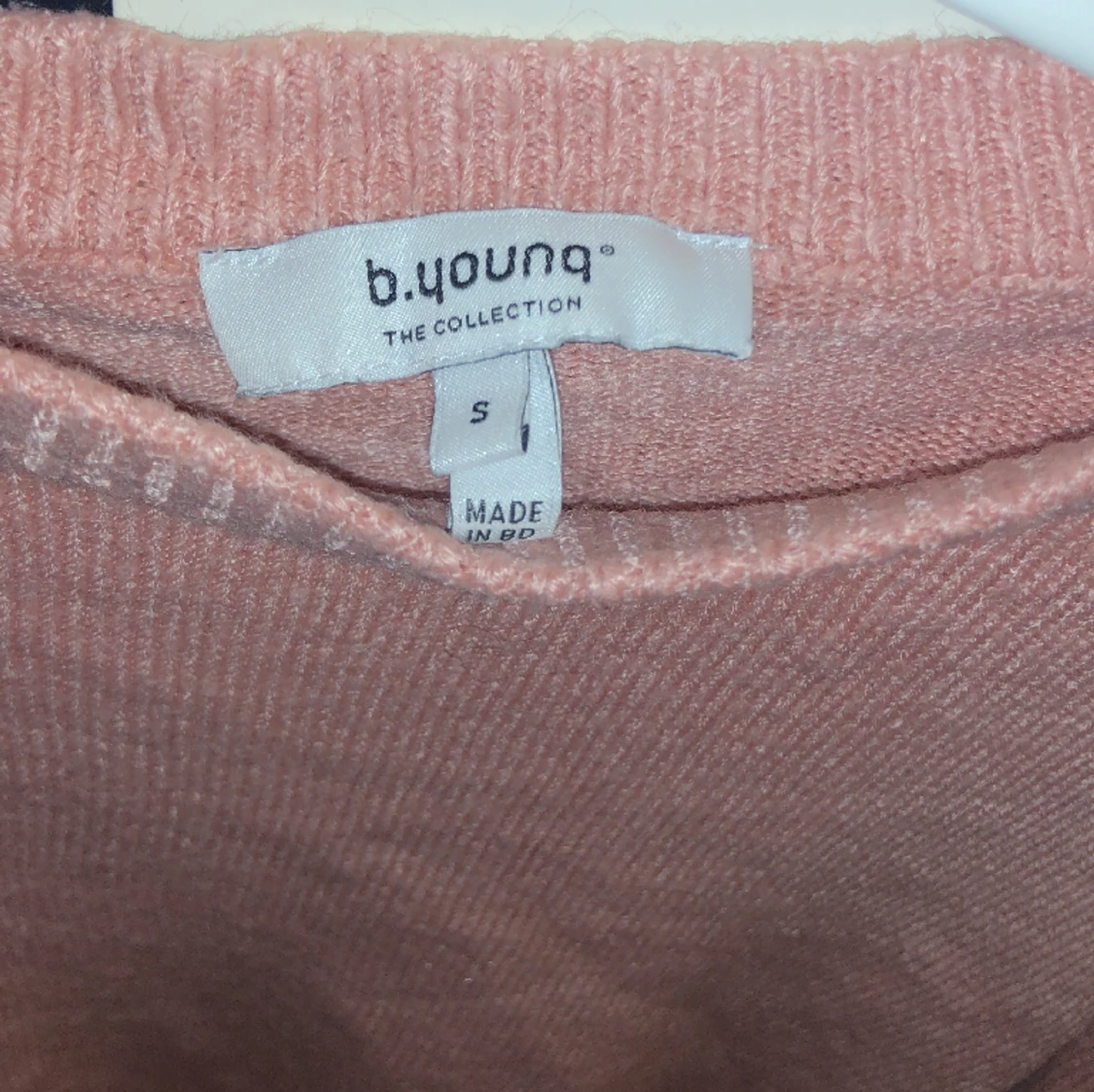 En rosa tröja  - 90