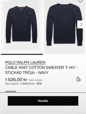 Polo Ralph Lauren tröja / Sweter Polo Ralph Lauren – Strl L, aldrig andvänd - Supersnygg marinblå stickad tröja från Polo Ralph Lauren 💙 Cable-knit i bomull med det klassiska röda märket. Unisex och stilren – perfekt till vardag, fest eller som en fin lagertröja. Storlek L (14–16 år), använd väldigt få gånger och i mycket bra skick.  Skick: Mycket bra skick, nästan ny Material: 100 % bomull, cable-knit Detaljer: Klassiskt Polo Ralph Lauren-rött märke på bröstet  Nypris ca 1 526 kr – säljes då den inte används 💖  ⸻ Rökfritt hem 🚭 Inga djur 🐾 Pris kan diskuteras vid snabb a
