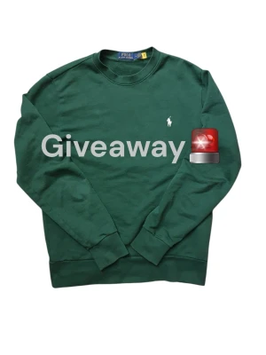 Ralph lauren sweatshirt  - Giv3away🚨 På en riktigt fin ralph lauren sweatshirt✨️ För att delta så behöver du 1. Följa mig på plick 2. likea denhär annonsen 3. likea mina aktiva annonser 4. Skriv klar till mig när du gjort stegen👍 Du får även extra chans om du delar annonsen och om du köper något som jag har till salu⚡️ LYCKA TILL!! Vinnare dras 20 april