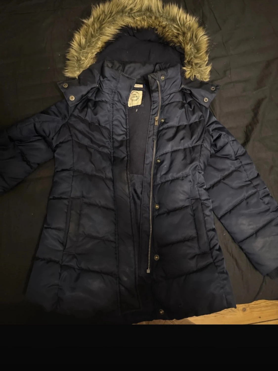 Mörkblå dunjacka med fuskpäls H&M