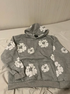 Hoodie storlek M - M