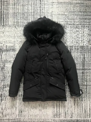 Cecion Pälsjacka  - |Cecion Pälsjacka | | Storlek: 48 (S-M)| Skick: 10/10| Medföljer:| Frågor eller funderingar tveka inte på att höra av dig! Nypris ca 6000