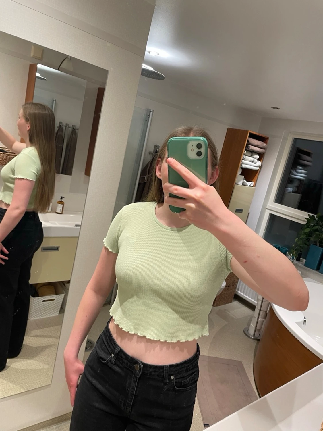 Ljusgrön croppad ribbad topp