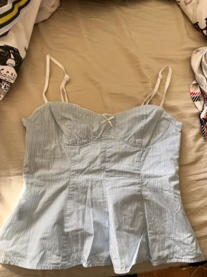 Zara blå topp - Söt topp från Zara! Kommer inte till användning 