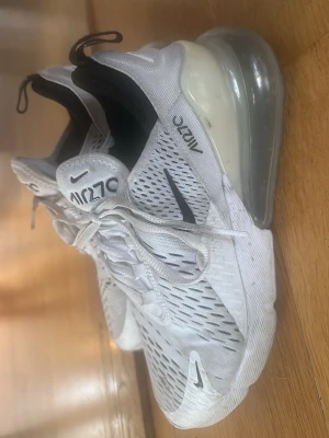 Storlek 38 - Nike skor 