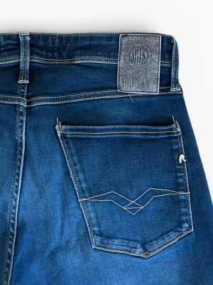 Replay anbass - Stilrena jeans perfekt inför sommaren! Skriv vid minsta intresse!