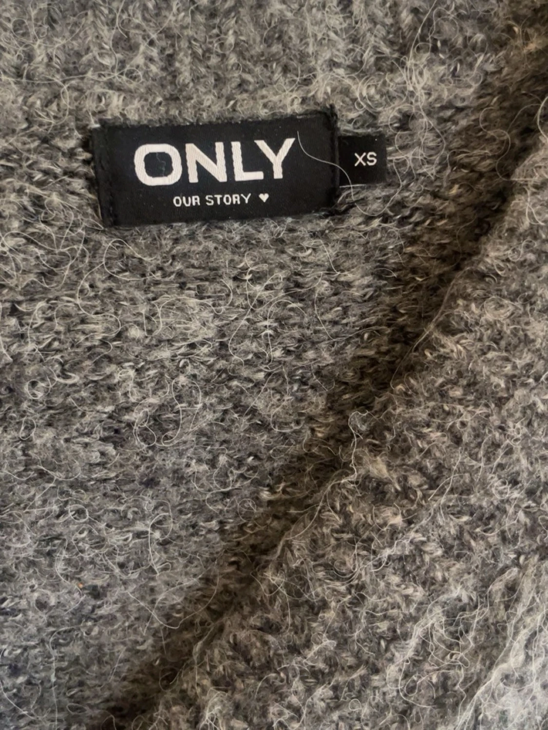Grå fluffig kofta från ONLY - 1