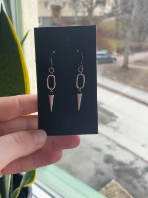 Silverörhängen  - Så snygga!! Hör av er vid frågor och funderingar🫰