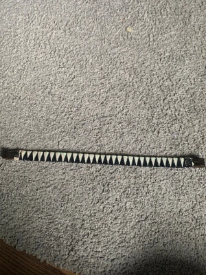 Pannband cob - Jag har flätat på sammetsbanden på ett pannaband från hööks, säljer då den va för liten💕