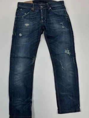 Dondup - Säljer ett par riktigt fina dondups hör av dig vid intresse!