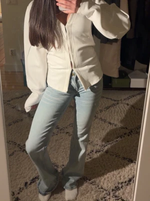 Cheap Monday jeans  - Snygga jeans ifrån Weekday i modellen Cheap Monday. Jeansen är i storlek 24/30 och lappen därbakom är borttagen. Säljer pga att dom ej används. Skriv för frågor ❣️