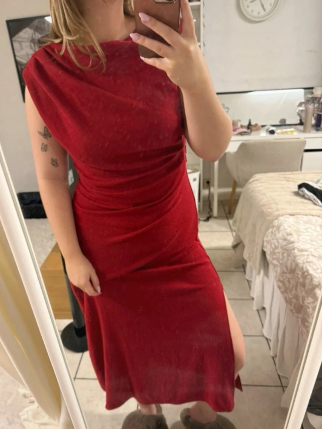 Röd långklänning med slits - 1