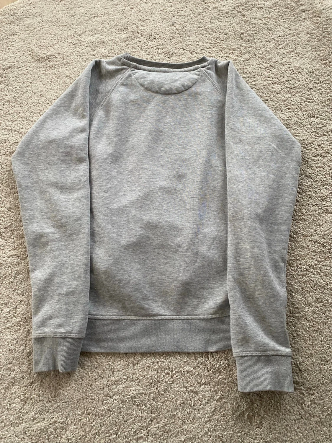 Grå sweatshirt från Gant - 1