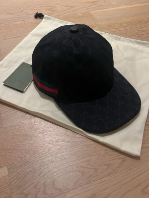 Gg keps - Snygg svart gg keps i storlek L