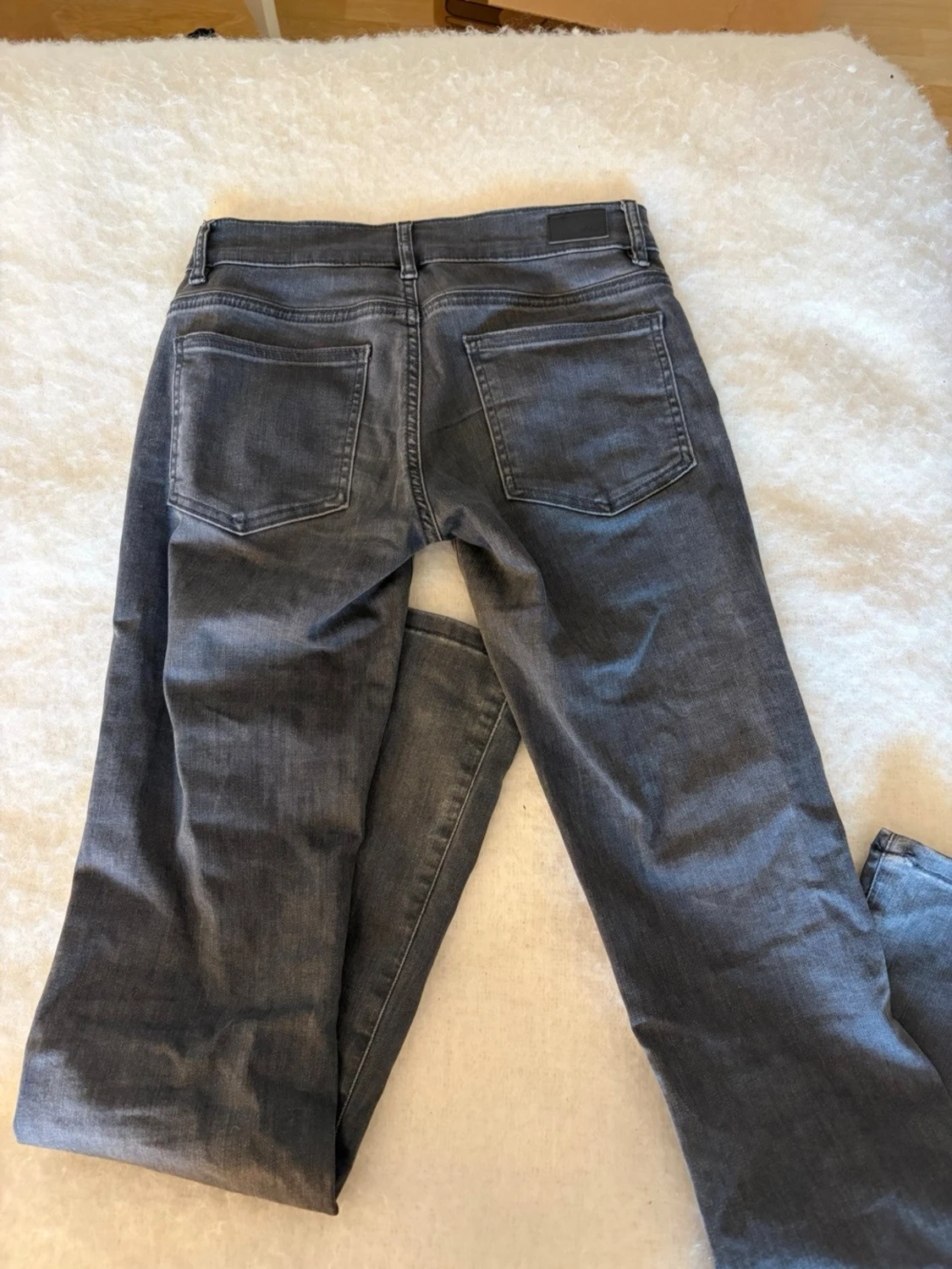 Mörkgrå bootcut jeans från subdued - 2