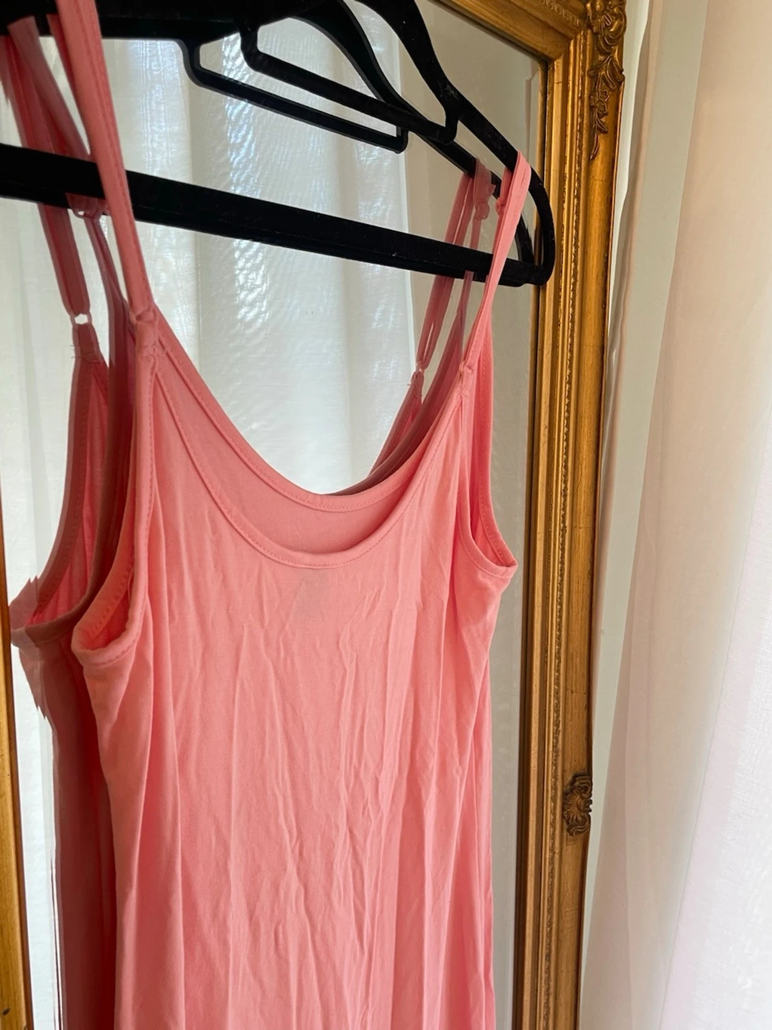 Ljusrosa långklänning med smala band